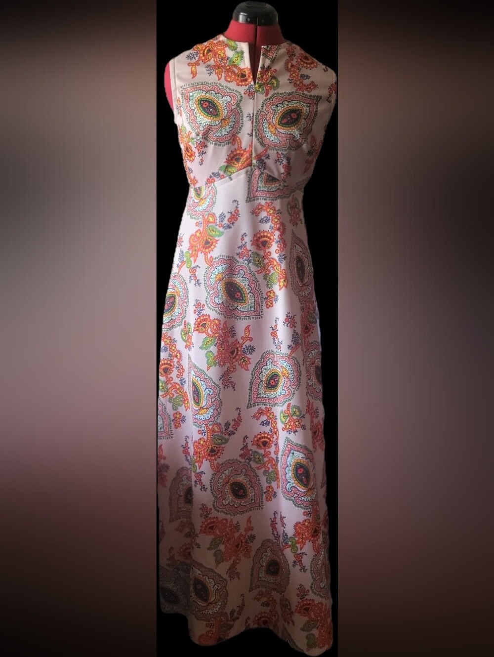 True Vintage 1960s/1970s Psychedelic Paisley Sleeveless Maxi Dress